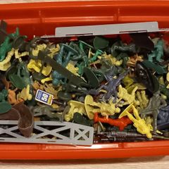 Plastic soldiers
