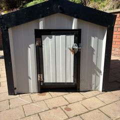 dog house