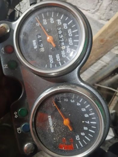 cbr 600 f2@ f3 clocks