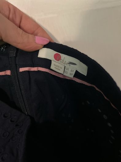 navy skirt