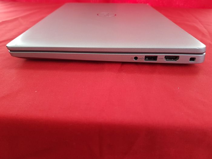 Dell Latitude 5440, i7 Cpu (13th gen), 32 GB Ram, 512 GB Storage (SSD)