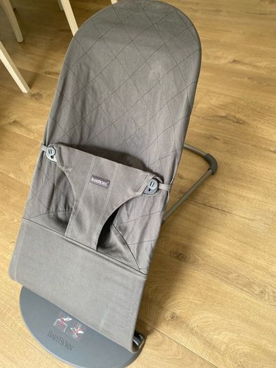 Baby bjorn bouncer