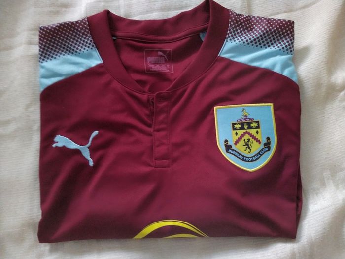 Puma Burnley Jersey Byrne No.9 Size XL