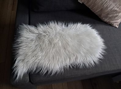 Faux fur rug
