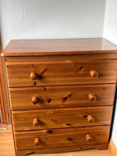 Chest of drawers