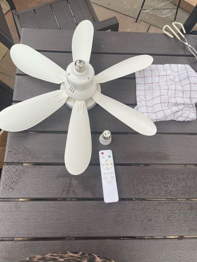Ceiling fan, light and remote