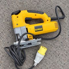 DeWalt 110V Corded Pendulum Jigsaw