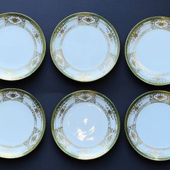 A Set of 6 Noritake Porcelain Plates in the Christmas Ball Pattern