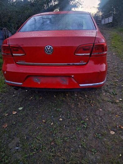 Volkswagen passat 2012 for breaking