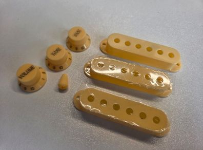 Stratocaster Knobs & Pickup Cover Set