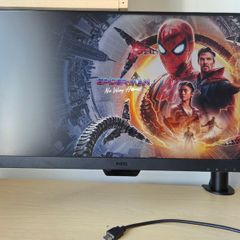 Monitor 24 Inch Benq + monitor arm
