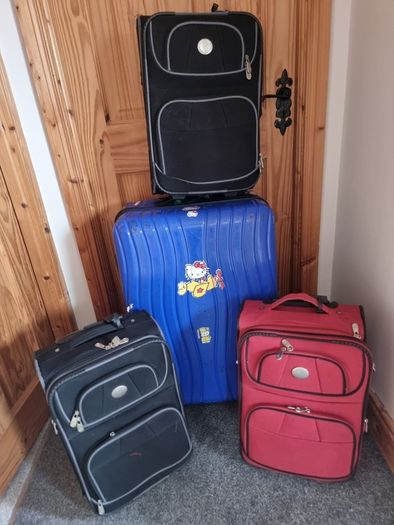 suitcase large and 3 carry on