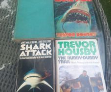 4 shark books, Helm 1st ed signed. V rare, D18 post 7e