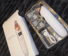 Pore cleaner
