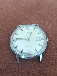 Vintage 1969 men's Timex Marlin brushed silver dial calendar wristwatch