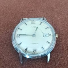 Vintage 1969 men's Timex Marlin brushed silver dial calendar wristwatch