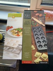 pasta ravioli maker