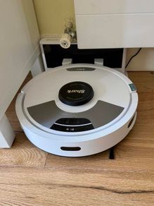 Shark Matrix Plus 2-in-1 Robot Vacuum & Mop (White)