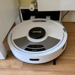 Shark Matrix Plus 2-in-1 Robot Vacuum & Mop (White)