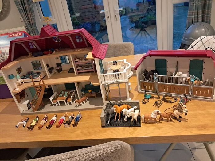 schleich house and stable
