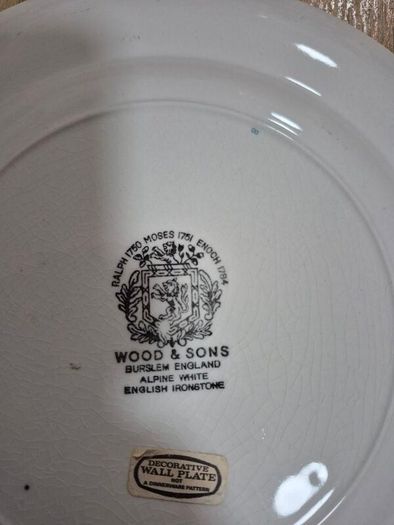 Decorative wall plates, Wood and Sons