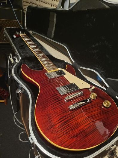 Cort M 600