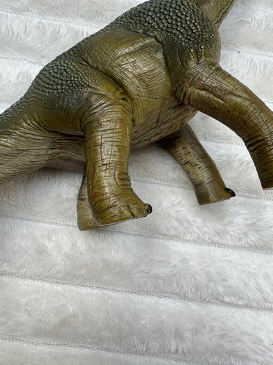 Schleich Brachiosaurus Dinosaur Figure D-73527  approx. 20 cm. height 2016  Dirty Used Please see photos