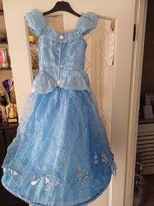 costumes