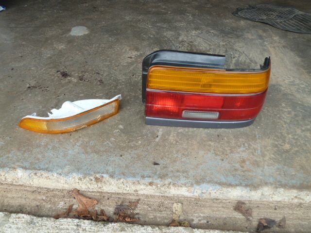 Toyota Corolla tail light & indicator