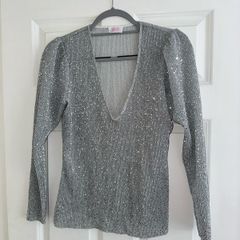 Savida Women's Silver Sequin Long Sleeve Top - Size small