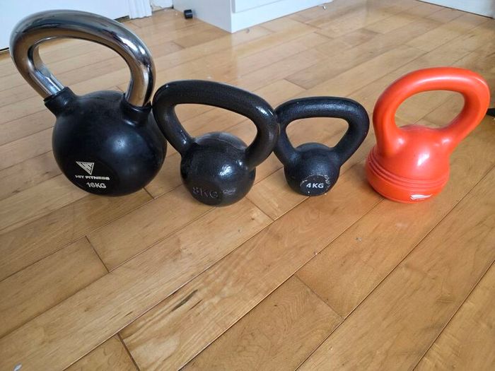 kettlebells 4 different sizes 16kg, 8kg, 4kg, 2.5kg