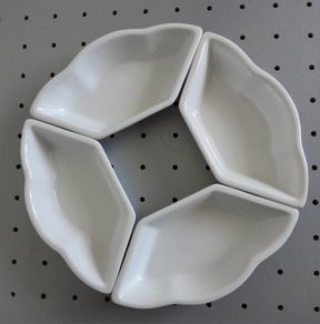 Dishes for Dips and Hor- d'oeuvres