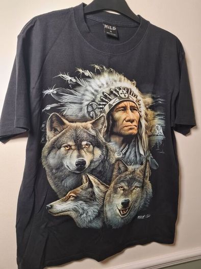 Vintage WILD t shirt American Indian and wolves print front and back Size medium