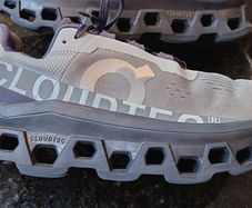 On Cloud runners UK7