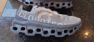 On Cloud Trainers