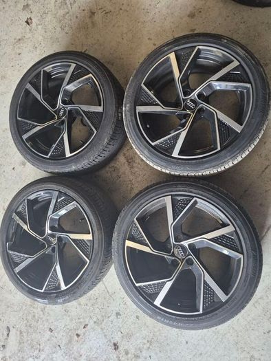 Audi alloys