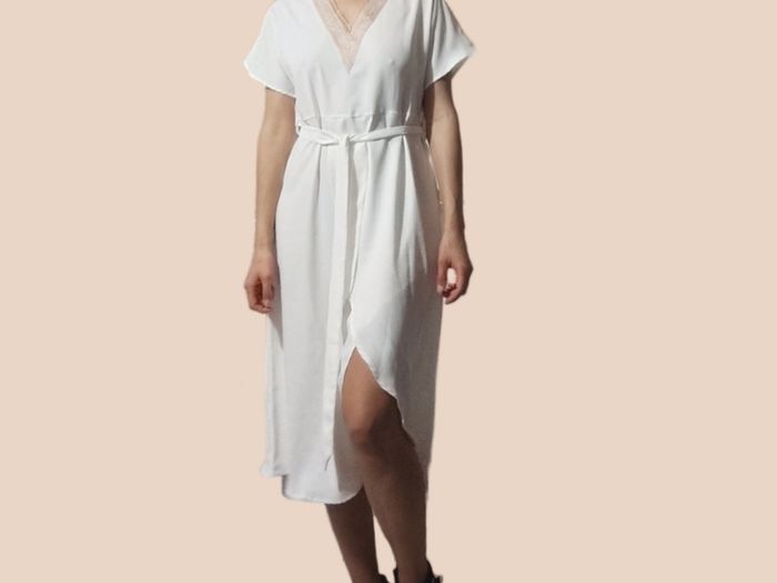 White & Gold Lace Dress with V-Neck and Ruffles  Size S