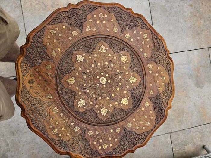 Beautiful brass inlayed lamp/occasional table