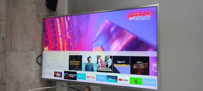 Samsung 40" 4K model UE40MU6400U