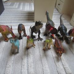 Dinosaur bundle 10 plastic/Rubber dinosaurs