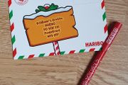 New - Santy Postcard n Pen