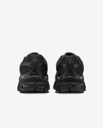 Nike air max moto 2k auction  size 9