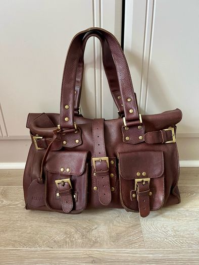 Jesire leather hand bag