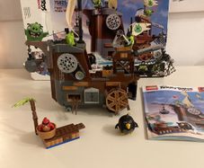 Lego Angry Birds Piggy Pirate Ship Set 75825