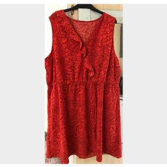 Lovely Dress with a Frill size 20