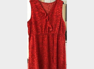 Lovely Dress with a Frill size 20