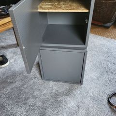 2 x cabinets - wall mountable