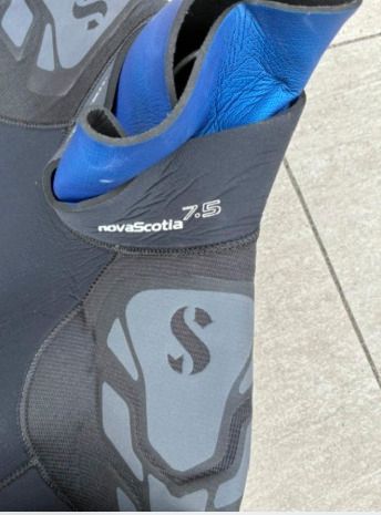 scuba diving gear