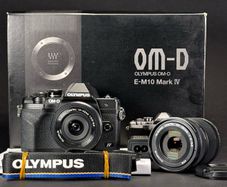Olympus OM-D E-M10 Mark IV kit