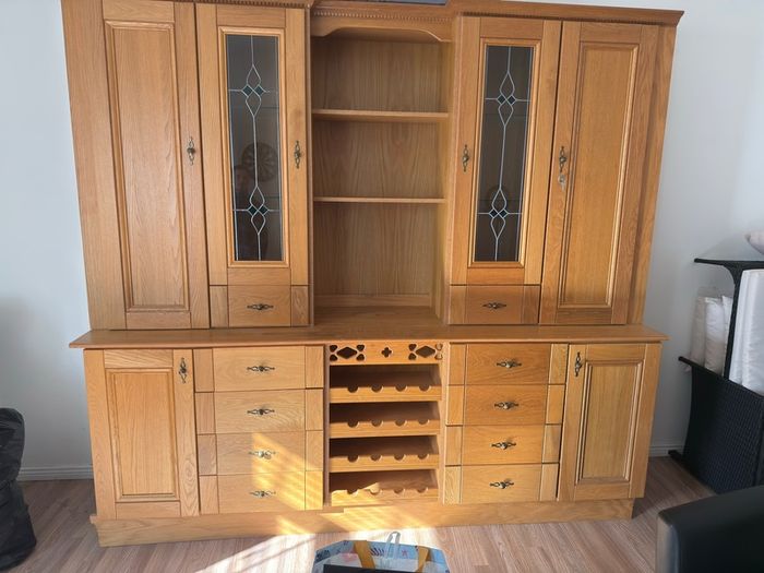 Large Solid Oak Welsh Dresser / Kitchen Hutch